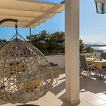 تاسينا شقة هفار