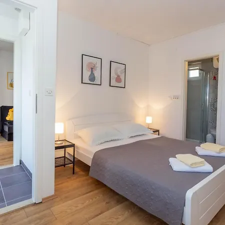 Apartment Tasina *